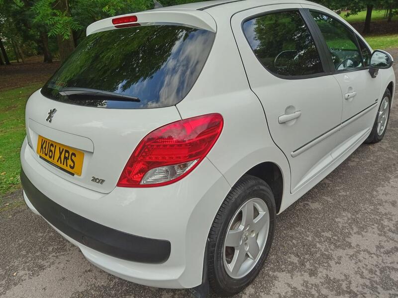 PEUGEOT 207