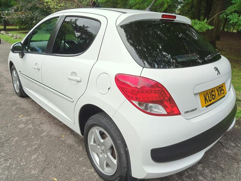 PEUGEOT 207