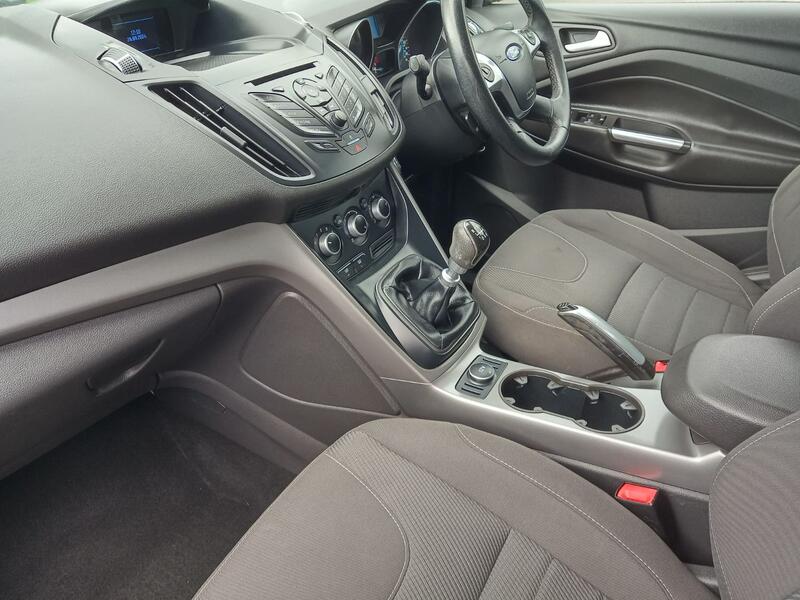 FORD KUGA