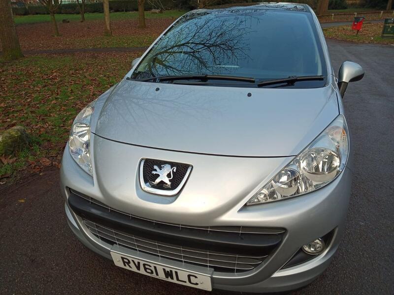 PEUGEOT 207