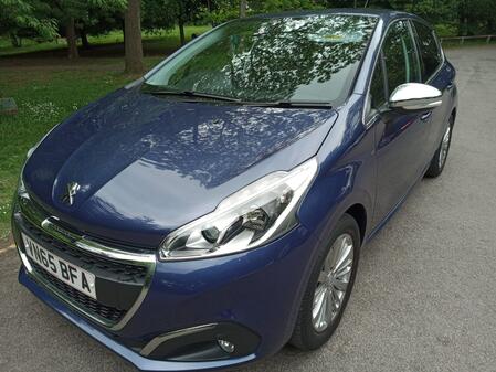 PEUGEOT 208 1.2 PureTech Allure